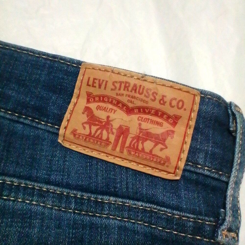 LEVIS 315 SHAPING BOOTCUT JEANS WOMENS SZ 34/32 BLUE DENIM STRETCH CASUAL PANTs - Picture 8 of 16
